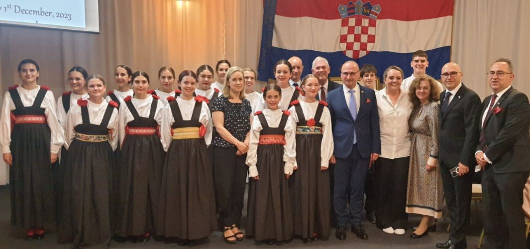 MVEP Gordan Grlić Radman započeo posjet Australiji susretom s hrvatskom zajednicom u Perthu
