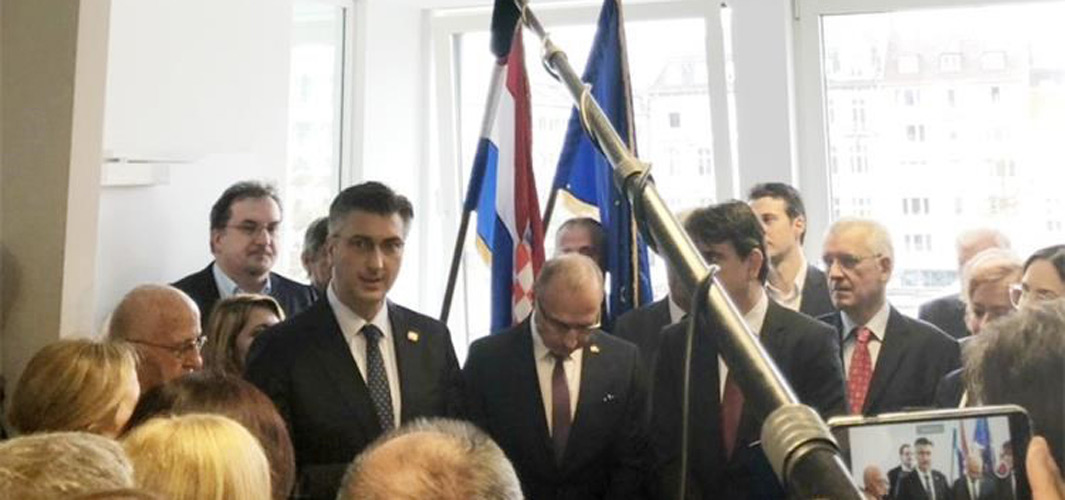 S hrvatskom zajednicom Sjeverne Rajne - Vestfalije: Jedinstvo domovinske i iseljene Hrvatske naše je trajno načelo!