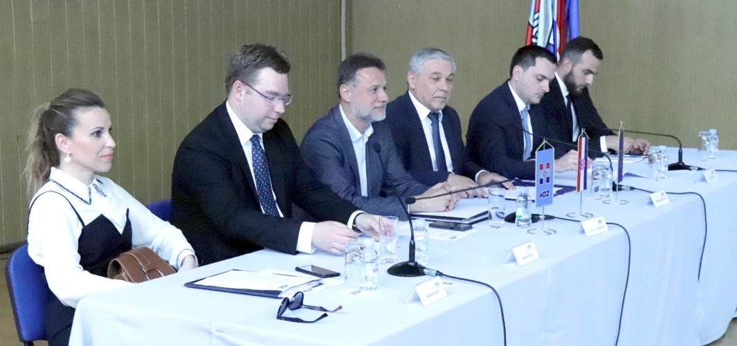 Reforma će donijeti veće mirovine te održivi i pravedni sustav, a referendum - 45 mlrd. kuna duga našoj djeci!