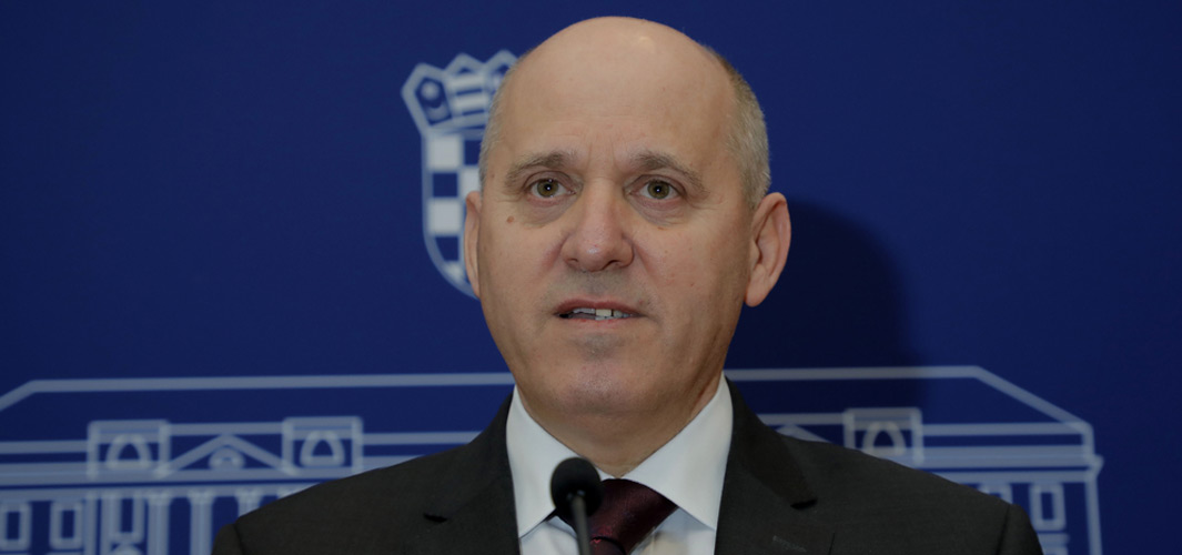 Zekanoviću, zašto želite da Hrvatska sama sebi nanese štetu kad Srbija ionako ne napreduje prema EU?!?