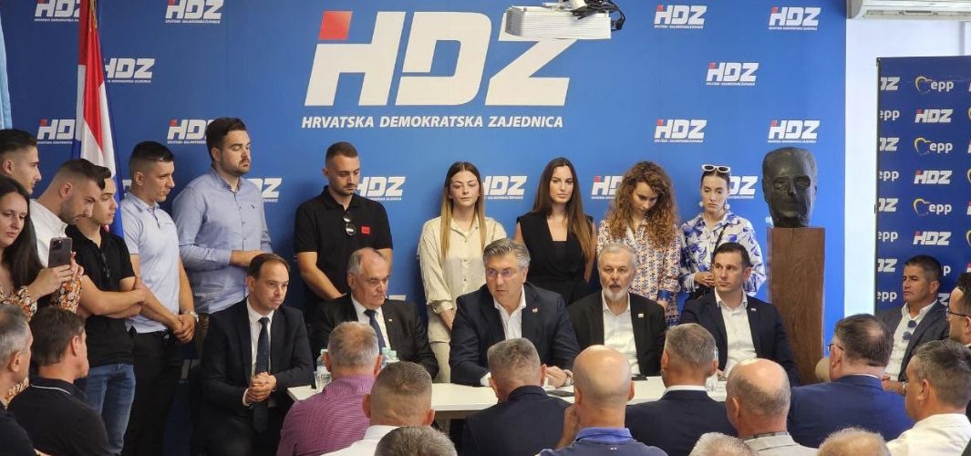 Iz Splita: Hrvati su dali crveni karton šarlatanima - Miri Bulju, Ivici Puljku & Dušanu Đuli! 