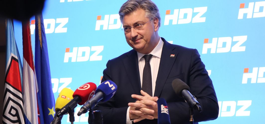 Zašto se nije zahtijevalo da Milanović smjesta odstupi dok je na parlamentarnim izborima kršio Ustav? Zašto se od SDP-ovaca sada ne traže ostavke? 
