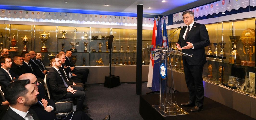 Hrvatski narod očekuje da izgradimo novi Maksimir & obnovimo Poljud. To ćemo i učiniti! 