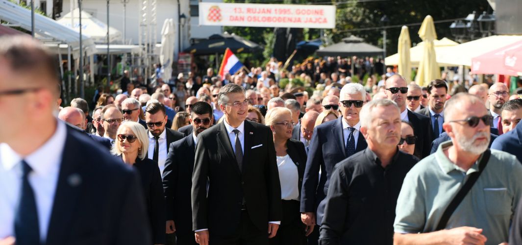 Jedan je hrvatski narod - jedan je Domovinski rat! 