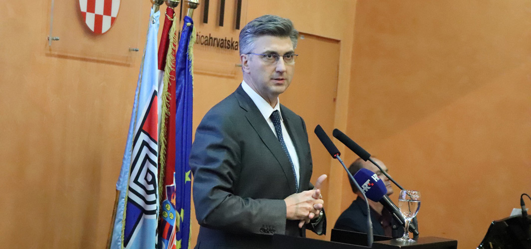 Za razliku od slabašne i fragmentirane konkurencije, HDZ je u stanju odgovoriti na suvremene izazove!