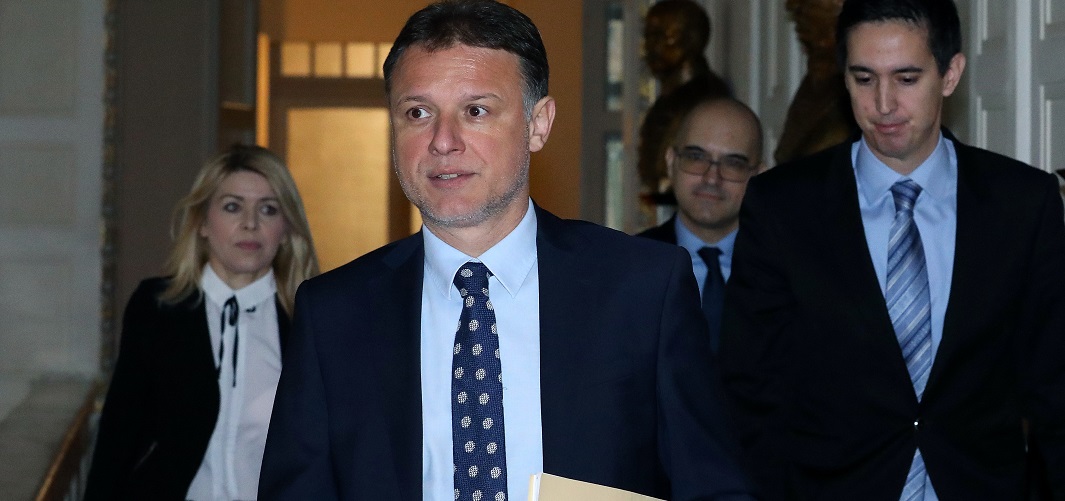 Sve koji bi pokušali zloupotrijebiti Vladine gospodarske mjere treba javno osuditi i zakonski najoštrije kazniti! 
