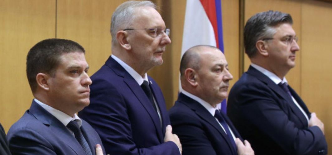 Neovisno o odluci Ustavnog suda, Milanović ionako nije mogao formirati Vladu jer su on i njegov SDP na izborima teško - poraženi 