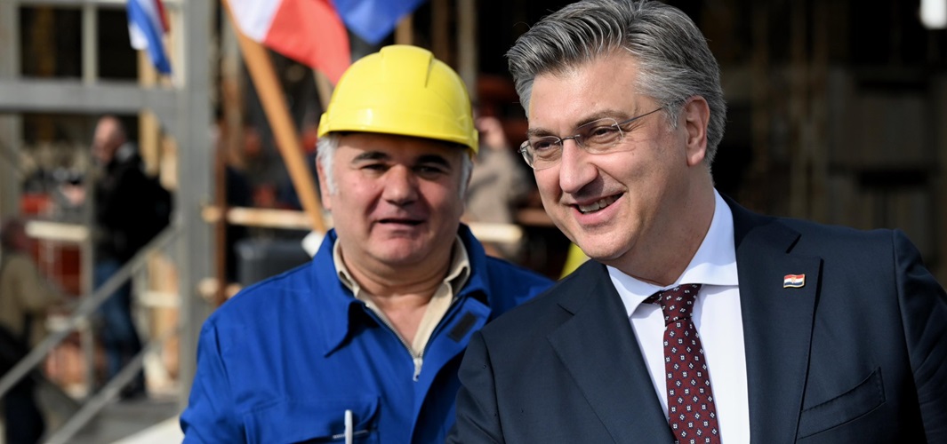 Dok je proturazvojna ljevica „prosvjedovala“, premijer je u brodogradilištu „3. maj“ bio na porinuću novogradnje 527! 