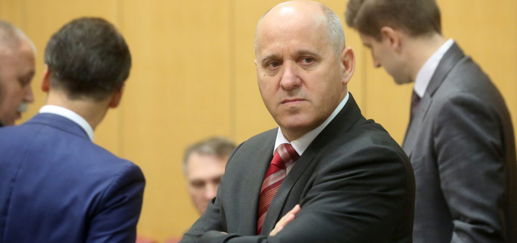 Bernardiću, kako Vam ne smeta to što Milanović odbija otkriti s kim je poslovao i ostvario višemilijunsku dobit?!
