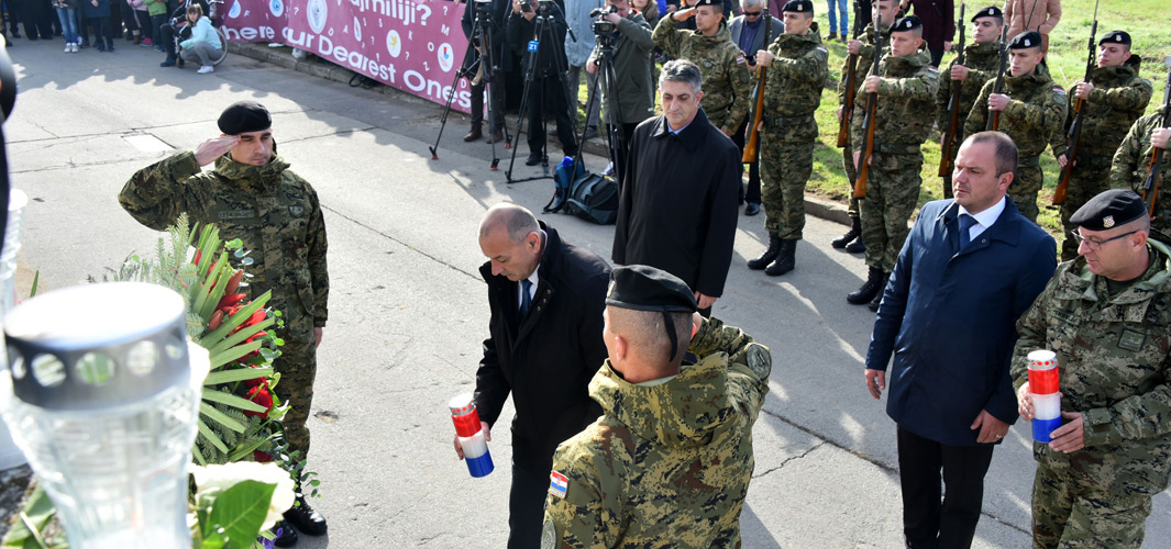 Medved: Imamo dokaze da je tzv. JNA u Vukovaru premještala posmrtne ostatke hrvatskih žrtava u druge grobnice!