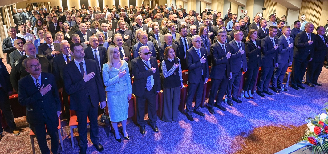 (VIDEO) 36. rođendan HDZ-a Brodsko-posavske županije. Jaka Slavonija - jaka Hrvatska!