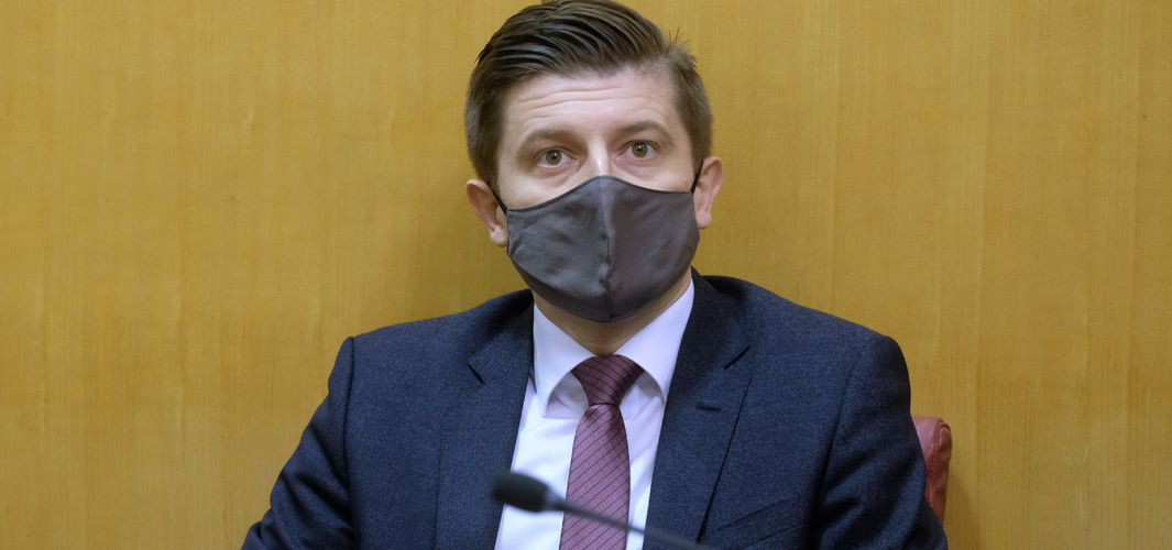 Porezna politika u funkciji je poticanja pozitivnog poslovnog okruženja, stimuliranja investicija te rasta plaća i standarda građana!