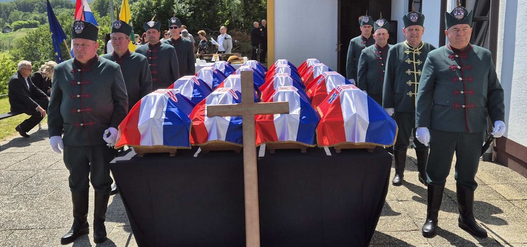 Posljednji ispraćaj i zajednički ukop 36 žrtava komunističkog režima nakon Drugog svjetskog rata