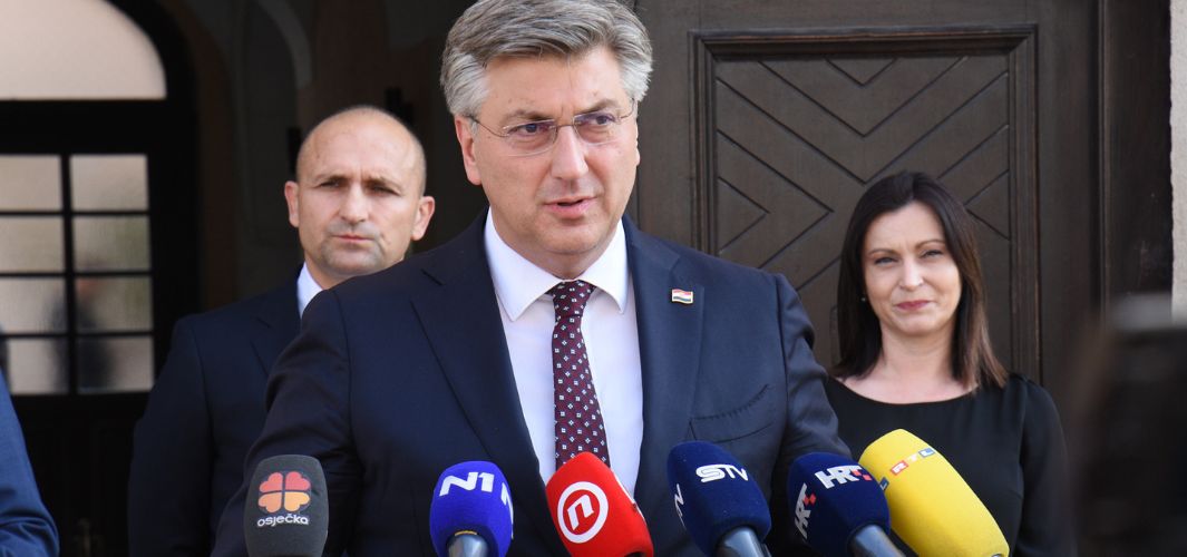 Dok naša Vlada odgovorno radi svoj posao u skladu s nacionalnim interesima, štetočina Milanović zloupotrebljava Hrvate u BiH i ruši ugled Hrvatske!