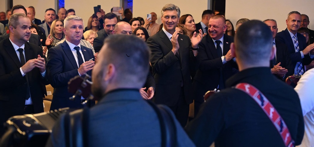 (VIDEO & PHOTO) Operacija “Plavi Zagreb” - sjajna atmosfera na proslavama i u glavnom gradu!