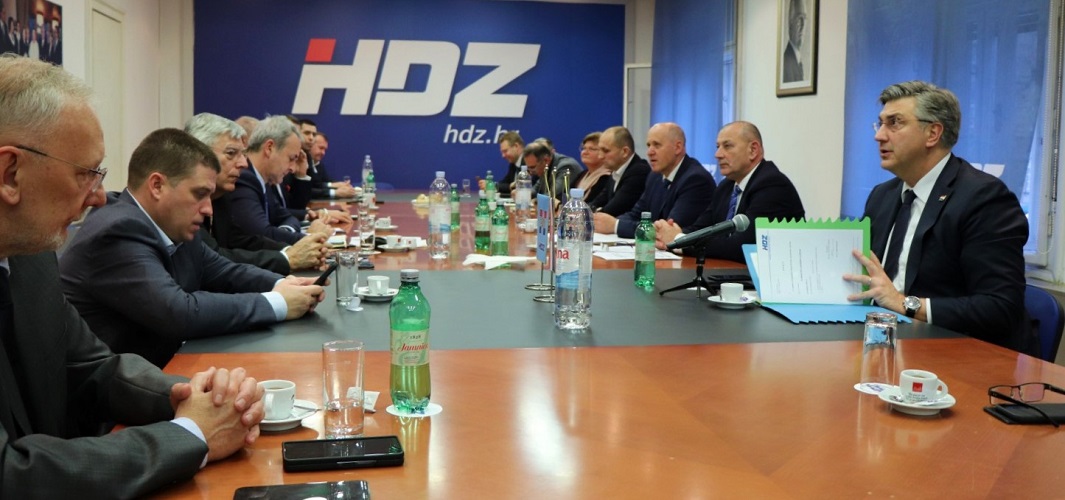 Neka se Milanović i njegovi mališani pred demokratskim svijetom sami peru od svojih proruskih stavova & teza o „američkim robovima“!