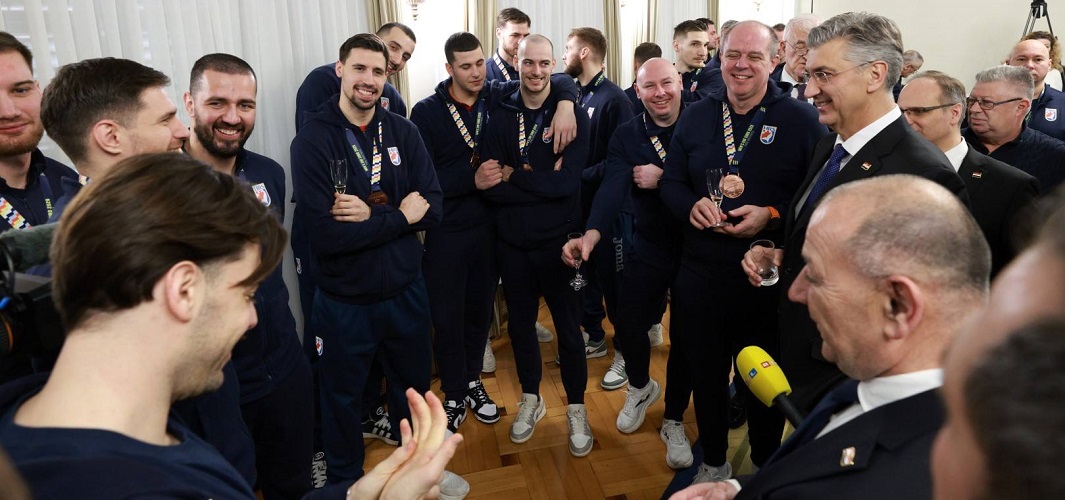 (VIDEO) TAKO SE TO RADI! Ljevičarski zabranitelji na aparatima!