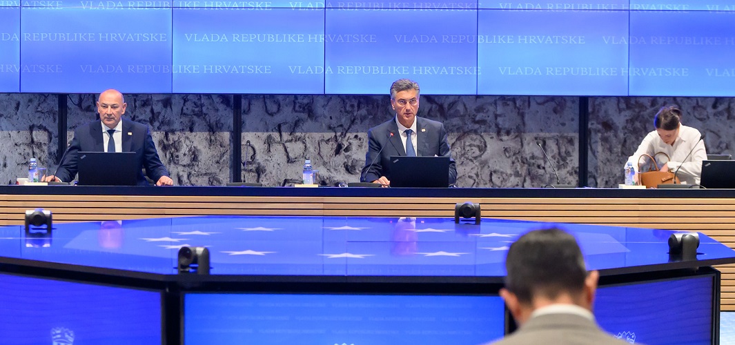 Za stolom, a ne ispod ili pokraj njega. Hrvatska jača svoj međunarodni položaj u novim geopolitičkim okolnostima!